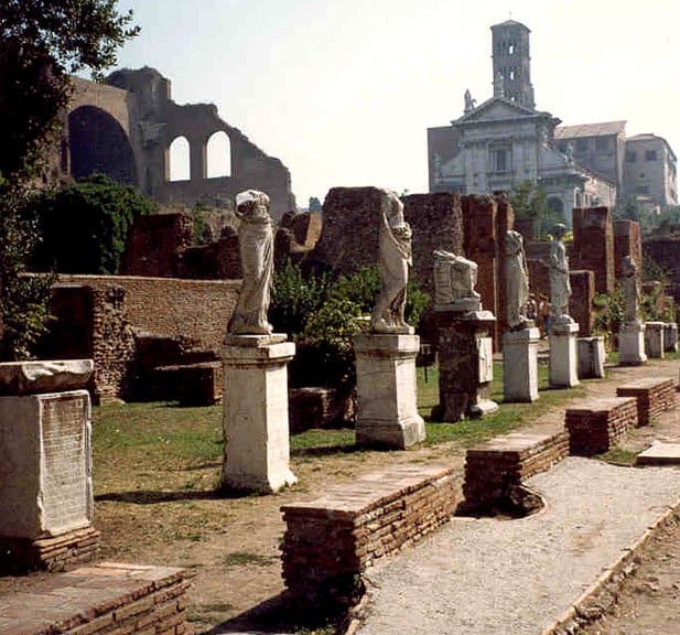 statues ancient rome forum