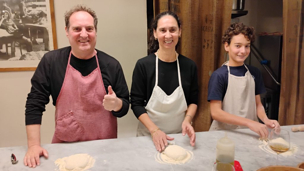 rome pizza making class lorena basualdo